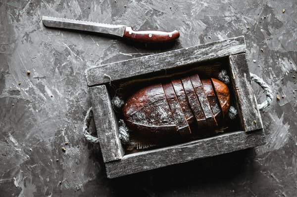 How to Bake Artisan Sourdough Bread with a Crisp Crust at Home?